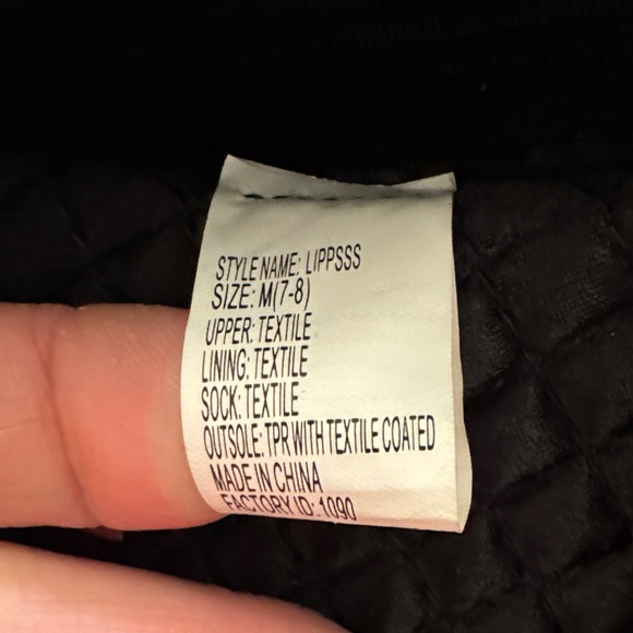 Betsey Johnson Velvet Lips Slippers Sz 7 8 Medium Red & Black Quilted Insole EUC - Picture 9 of 9